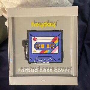 EARBUD CASE COVER GIVEAWAY. ENTER NOW!